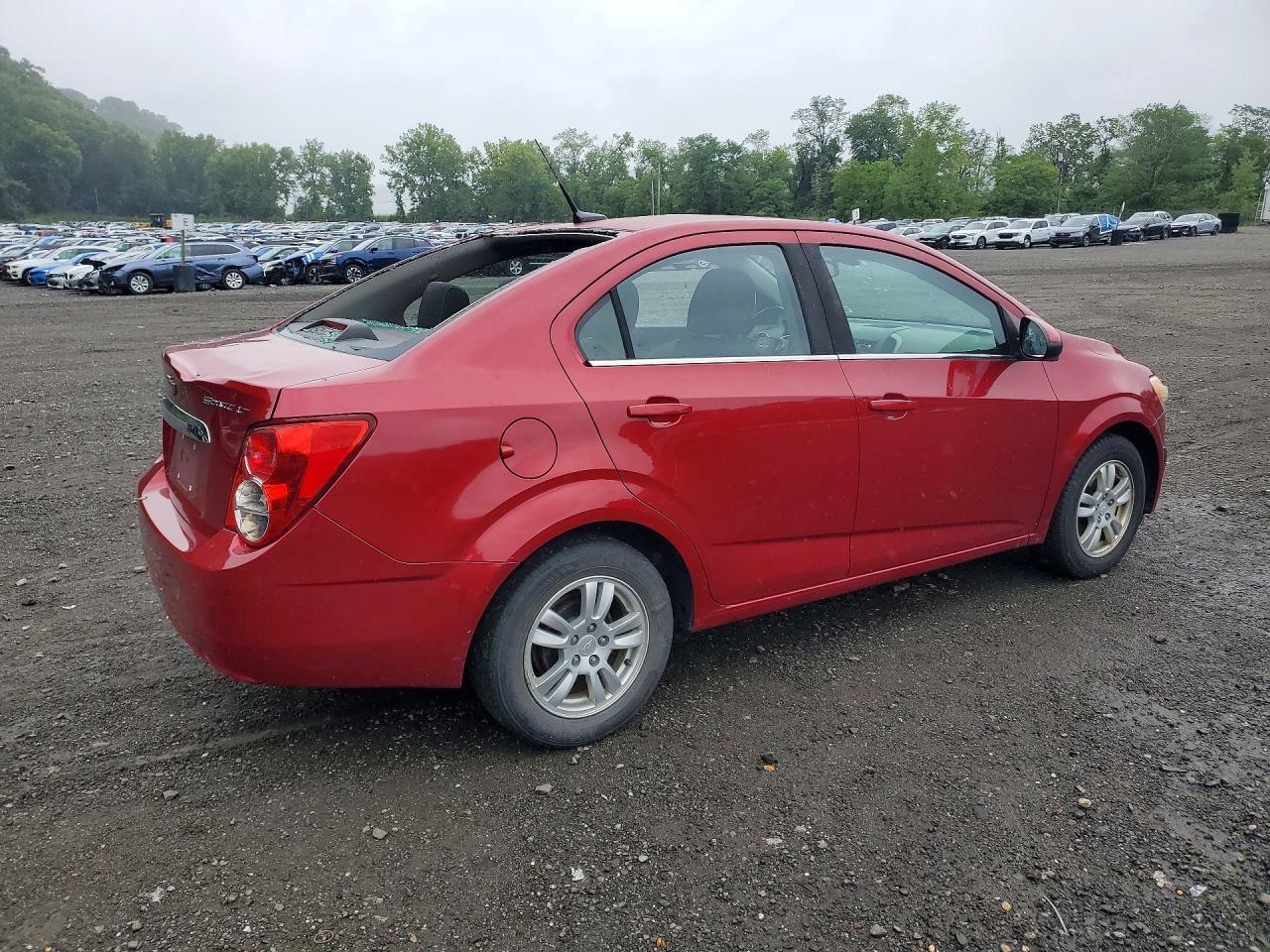 2013 Chevrolet Sonic Lt - Фото 3