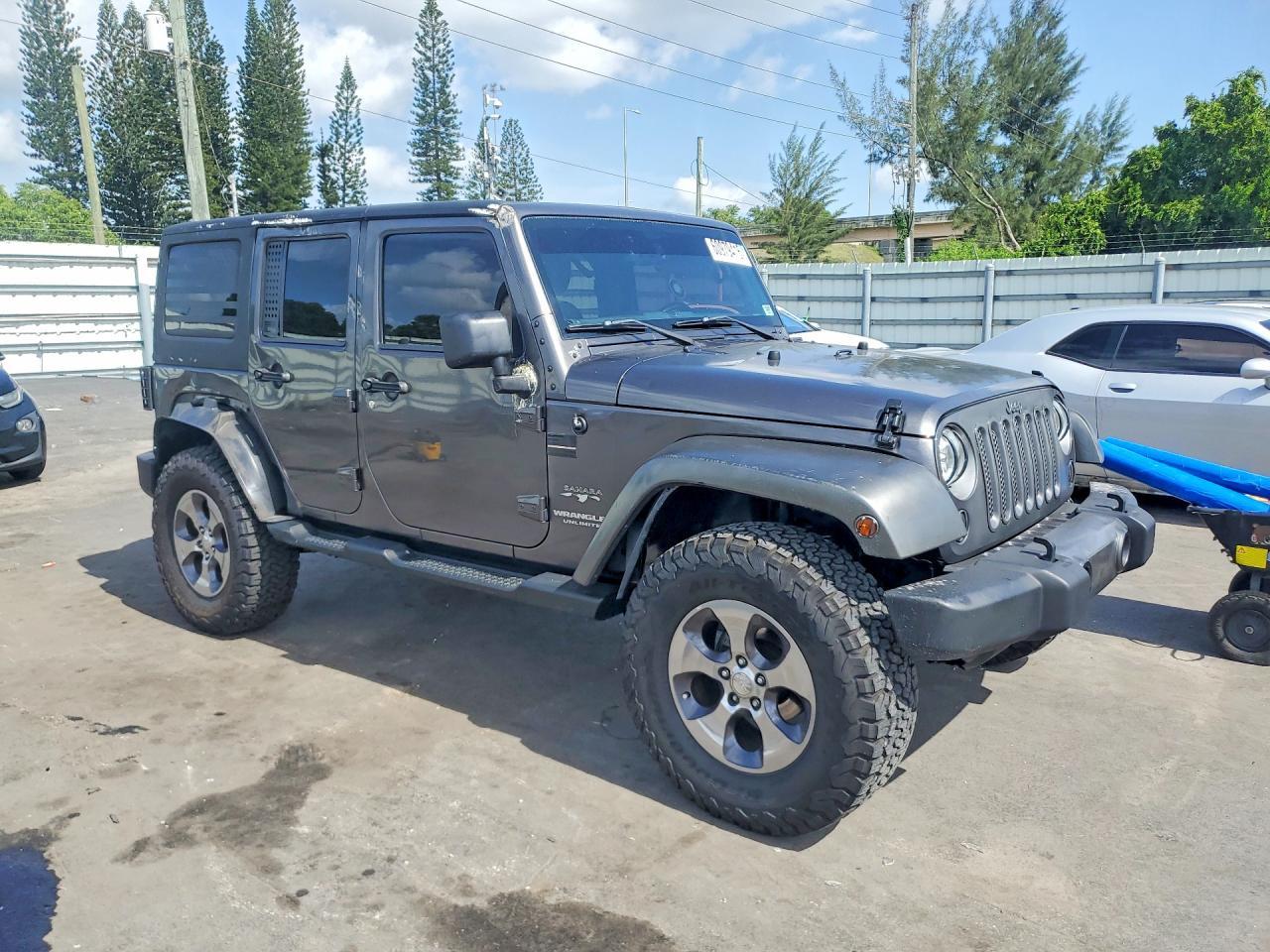 2016 Jeep Wrangler Unlimited Sahara - Фото 4
