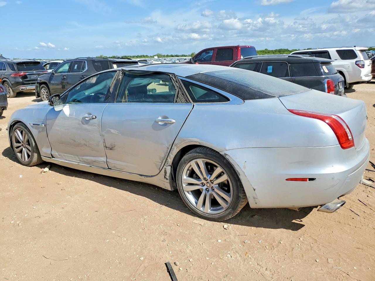 2011 Jaguar Xjl - Фото 2