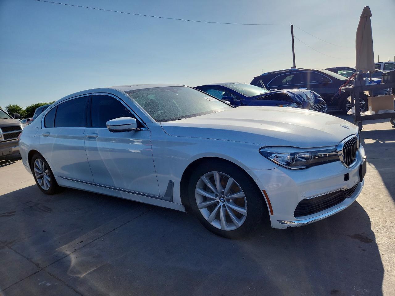 2019 BMW 740 I - Фото 4