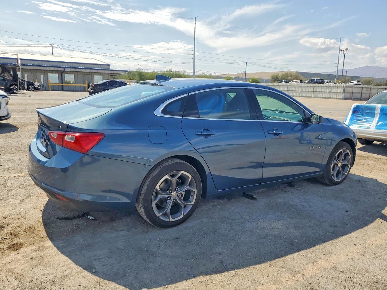 2024 Chevrolet Malibu Lt - Image 3