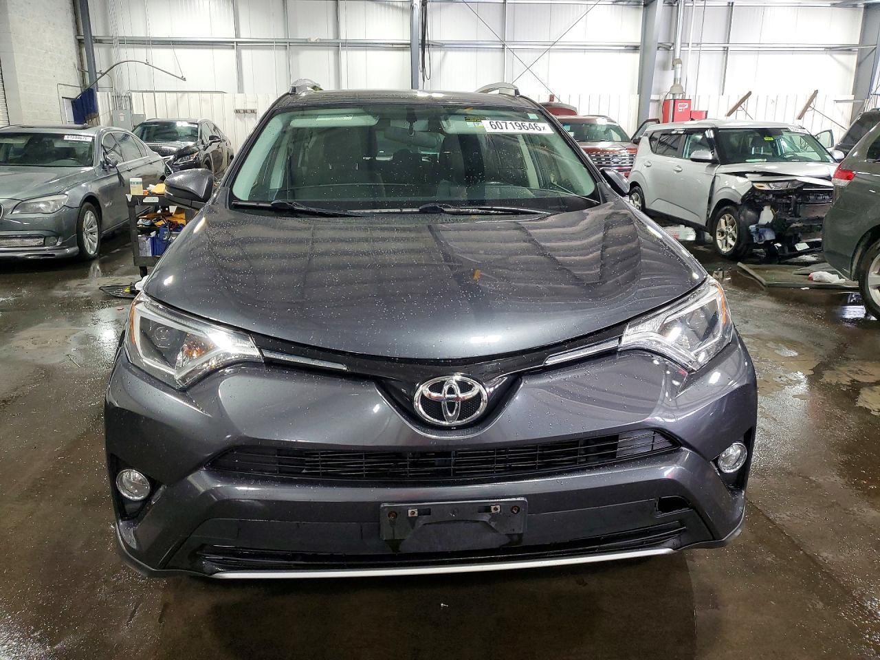 2016 Toyota Rav4 Xle - Image 5