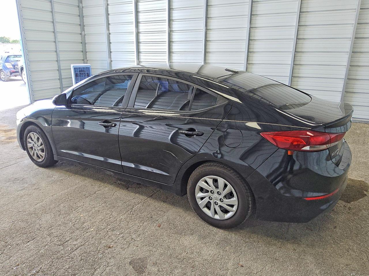 2017 Hyundai Elantra Se - Image 2