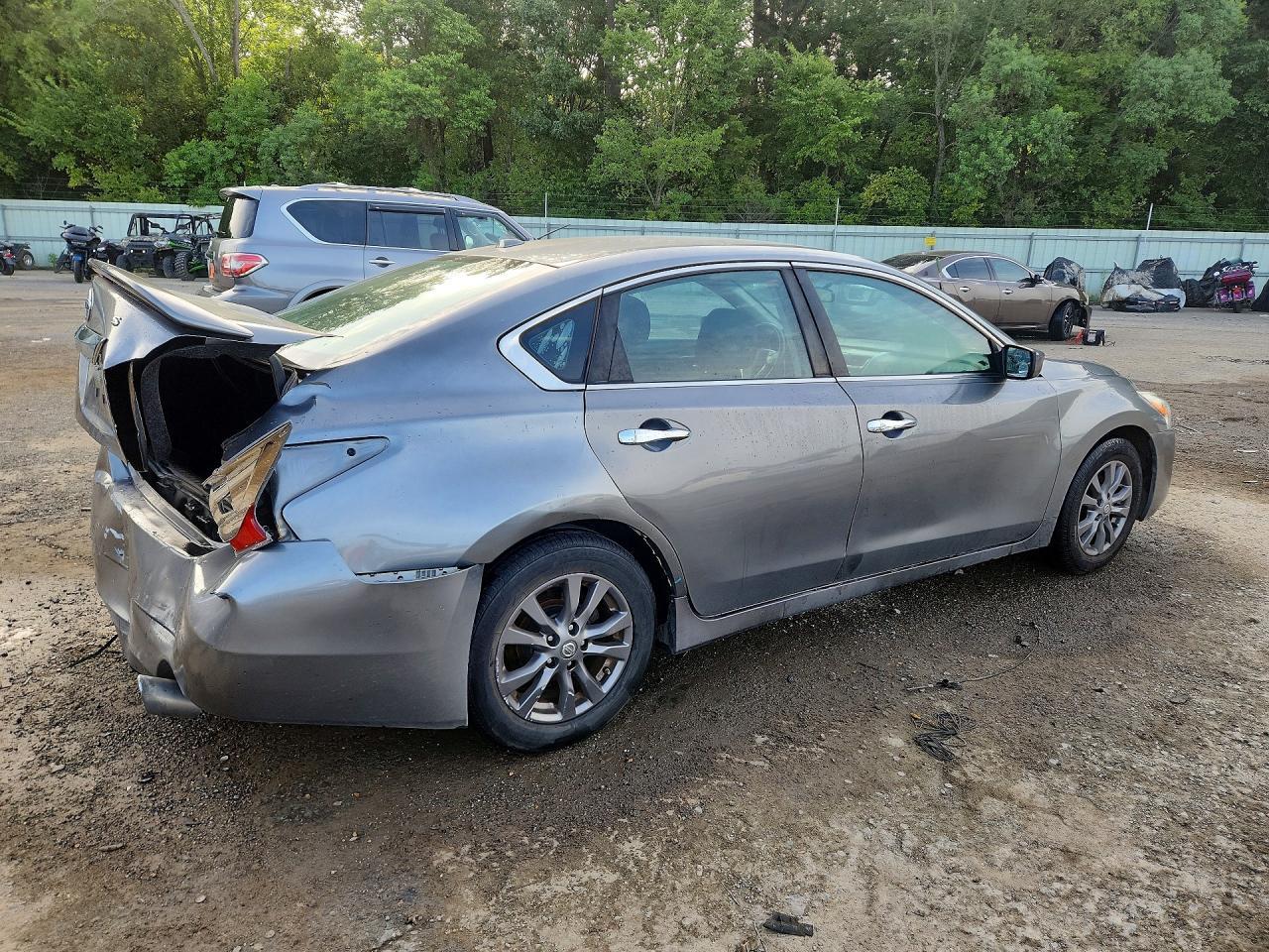2015 Nissan Altima 2.5 S - Фото 3