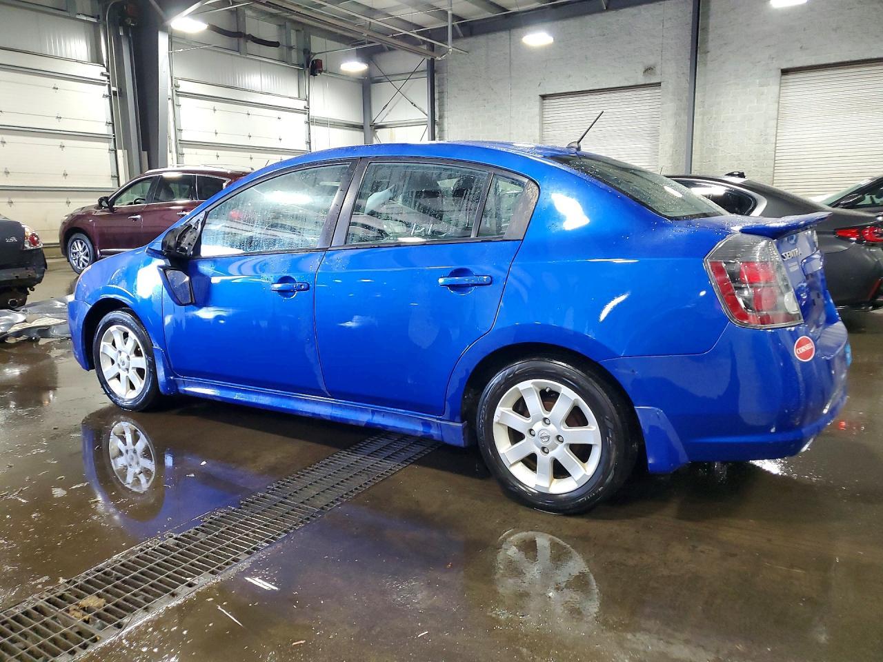 2010 Nissan Sentra 2.0 - Image 2