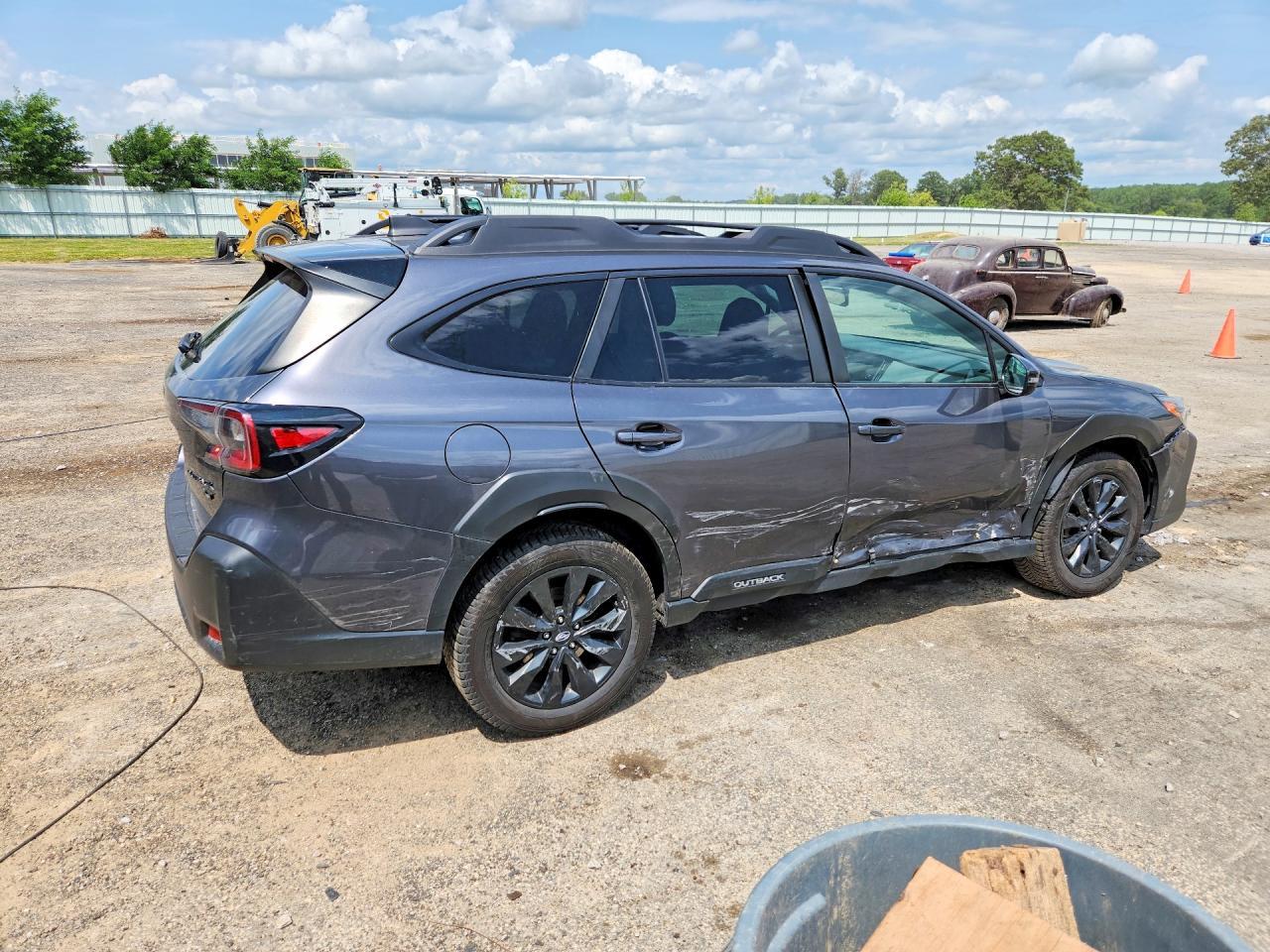 2023 Subaru Outback Onyx Edition Xt - Image 3