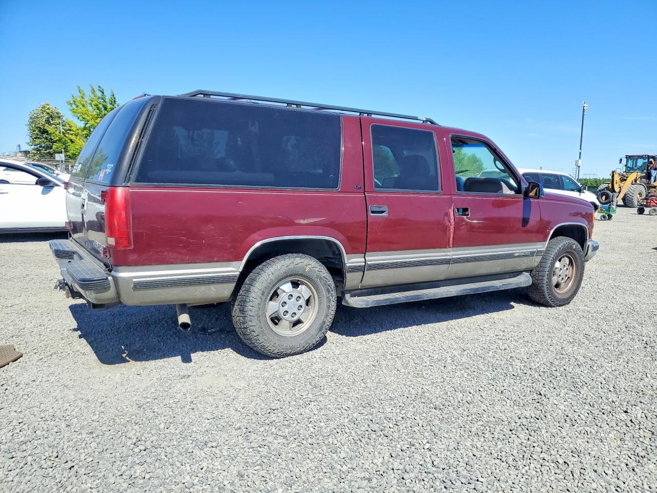 1999 Chevrolet Suburban K1500 - Фото 3