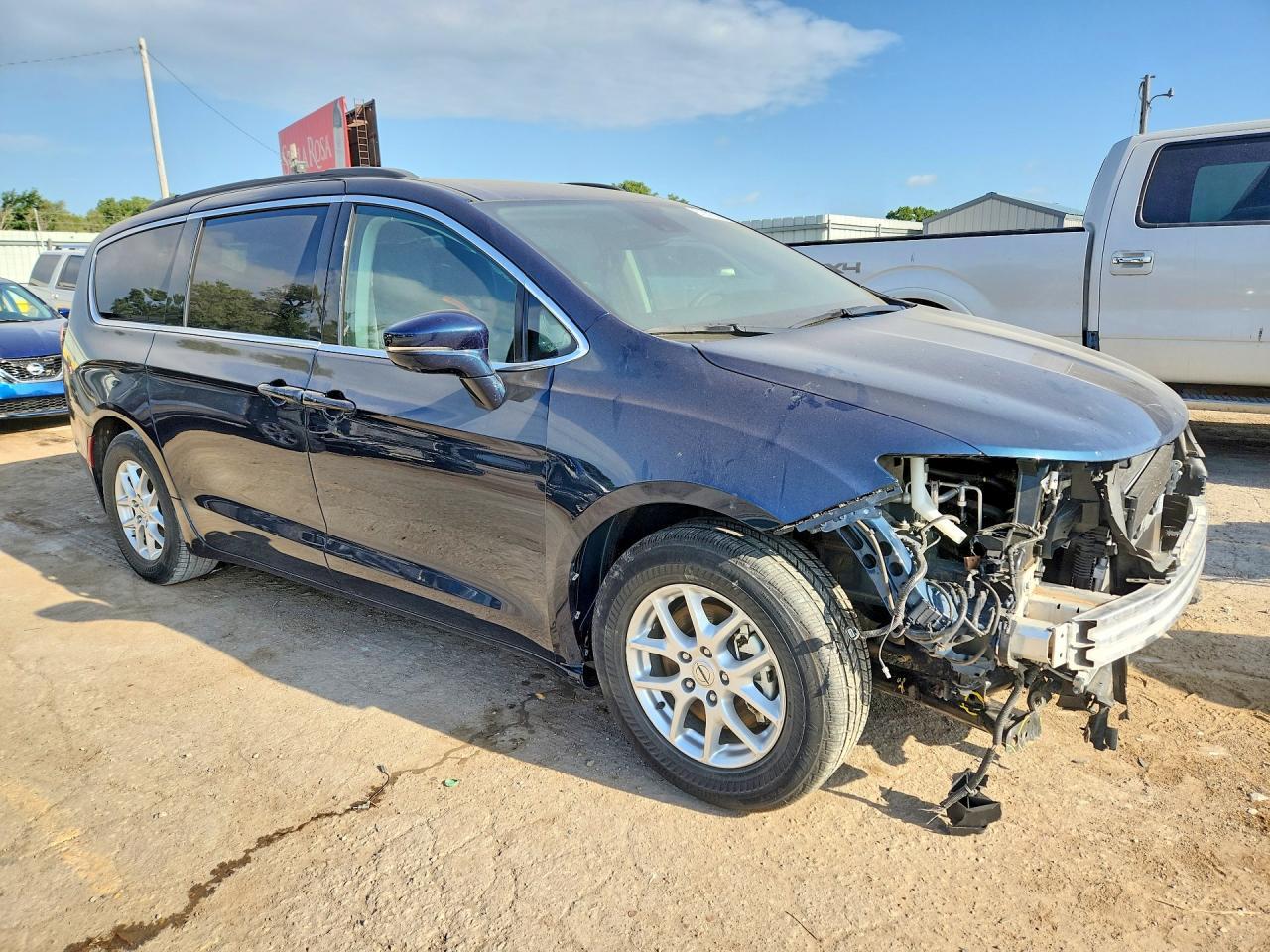 2022 Chrysler Pacifica Touring L - Фото 4