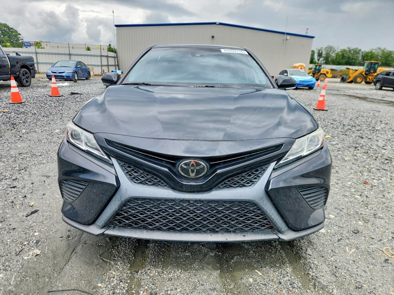 2019 Toyota Camry Se - Image 5