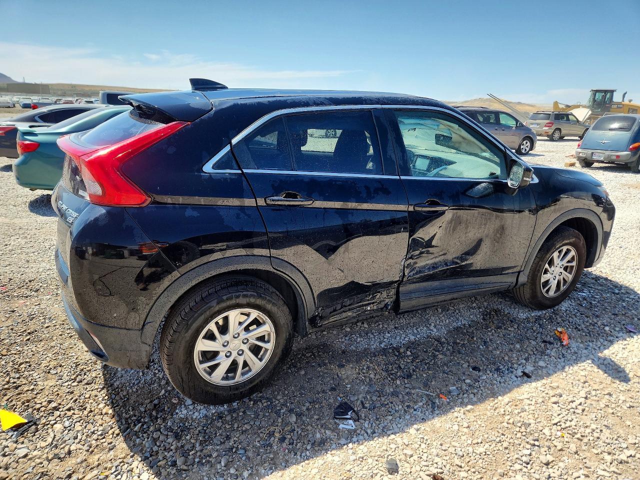 2019 Mitsubishi Eclipse Cross Es - Image 3