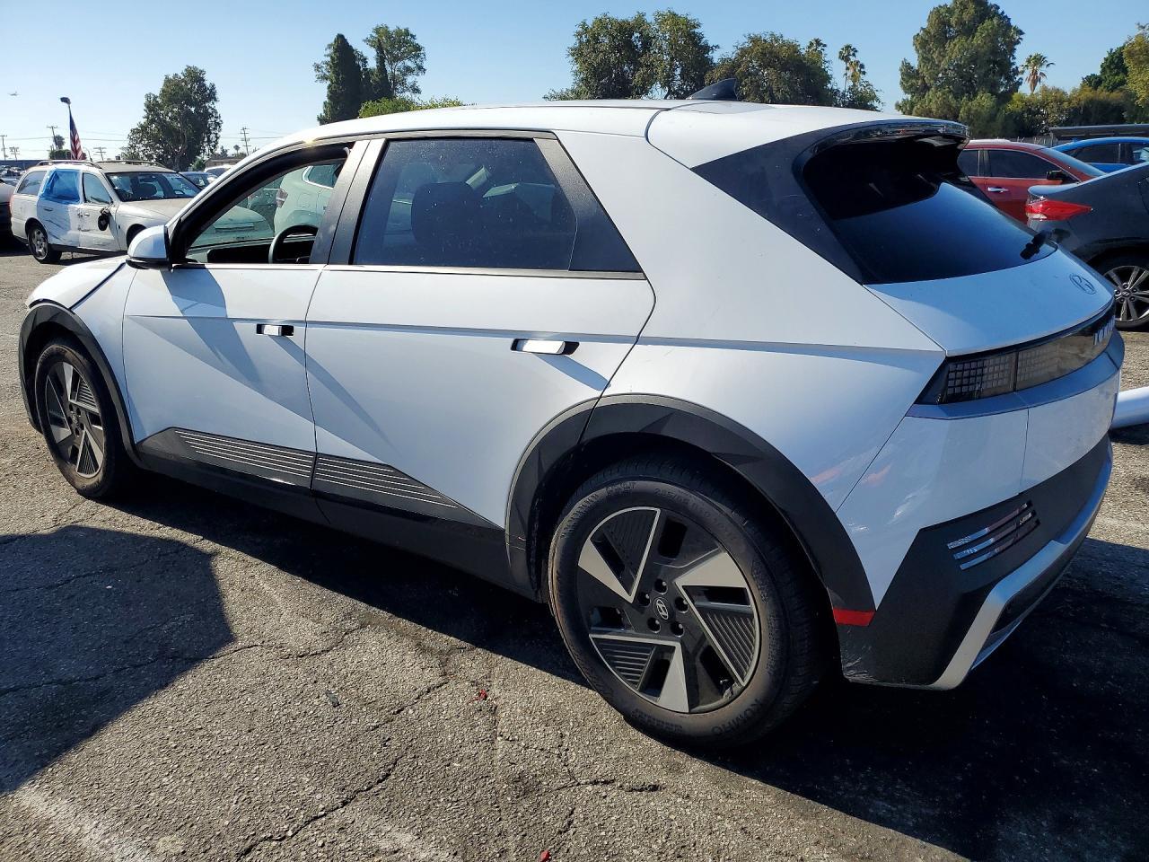 2025 Hyundai Ioniq 5 Se - Фото 2