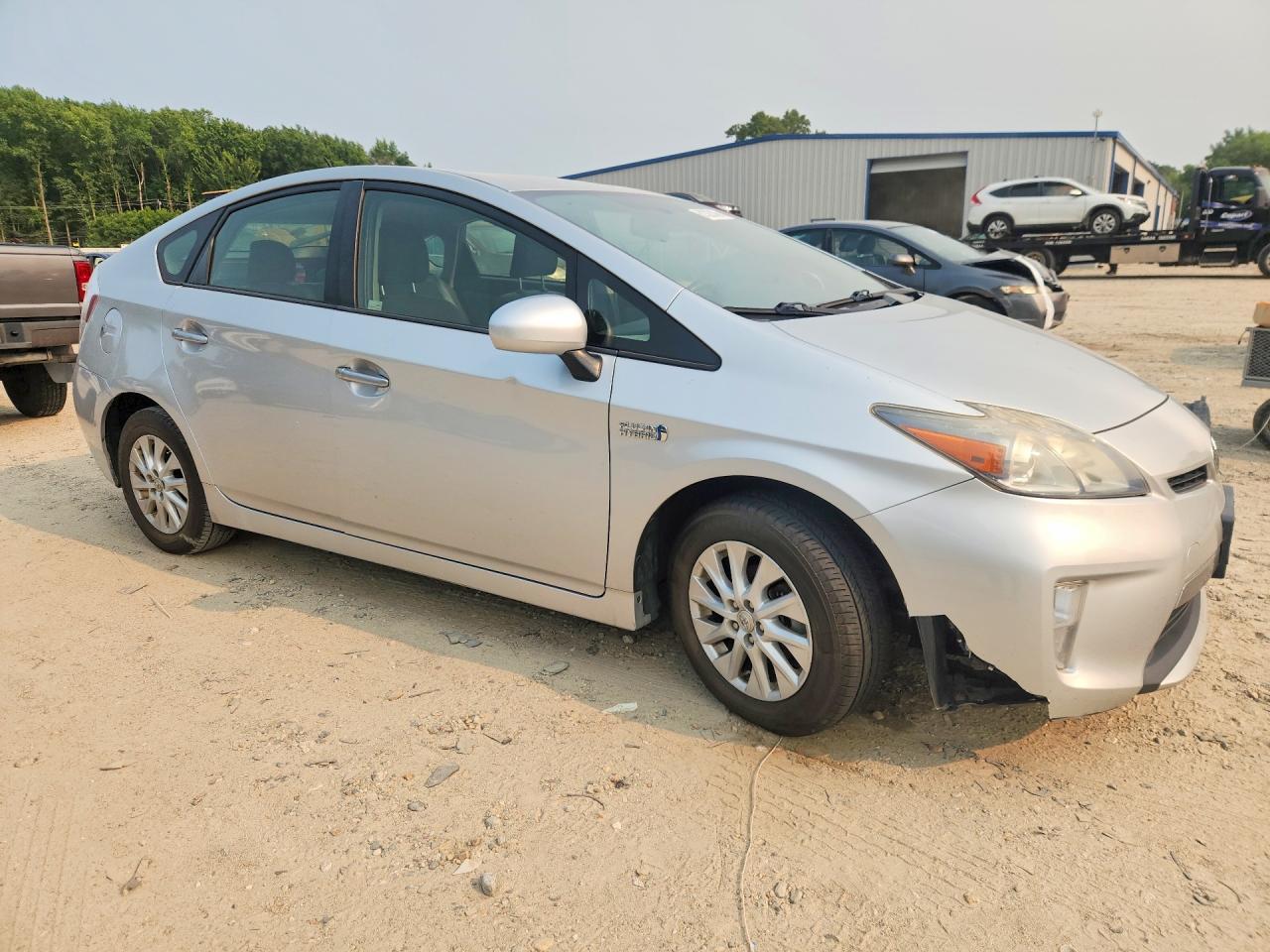 2013 Toyota Prius Plug-In Hybrid Base - Фото 4