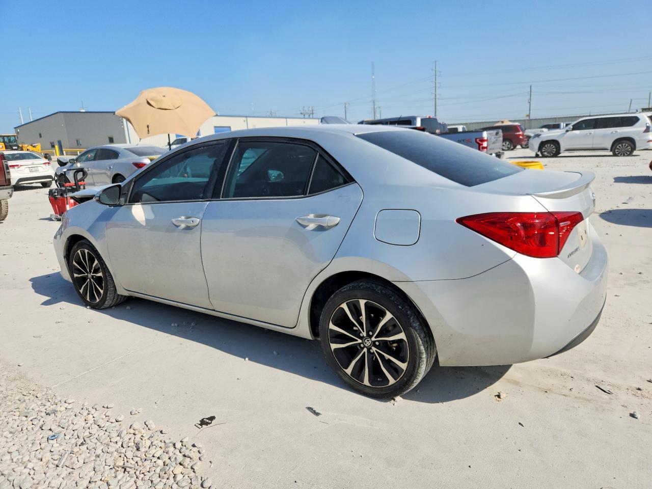 2017 Toyota Corolla Se - Фото 2