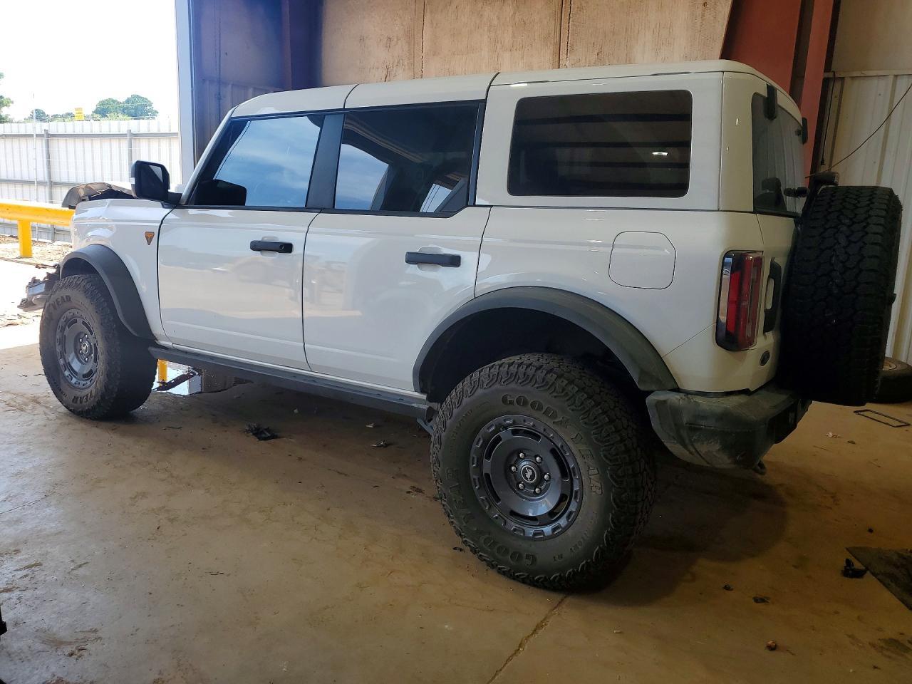 2025 Ford Bronco Badlands - Фото 2
