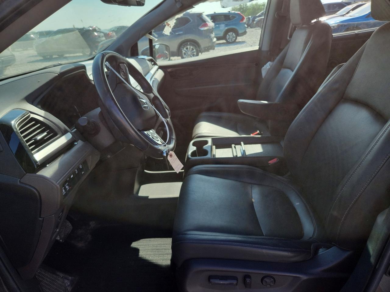 2022 Honda Odyssey Touring - Image 7