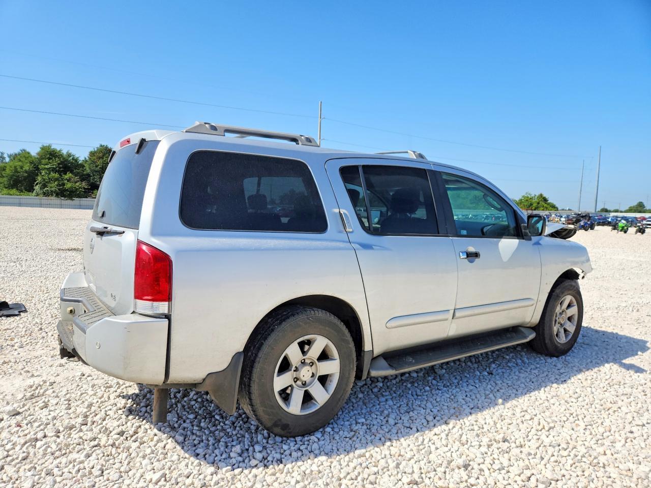 2004 Nissan Armada Se - Image 3