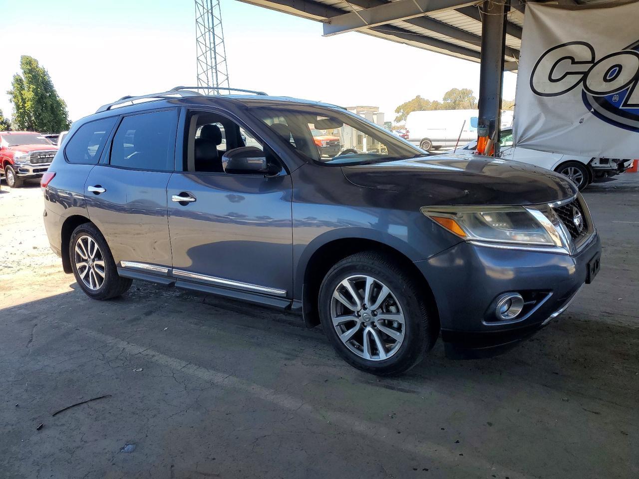 2014 Nissan Pathfinder Sl - Image 4