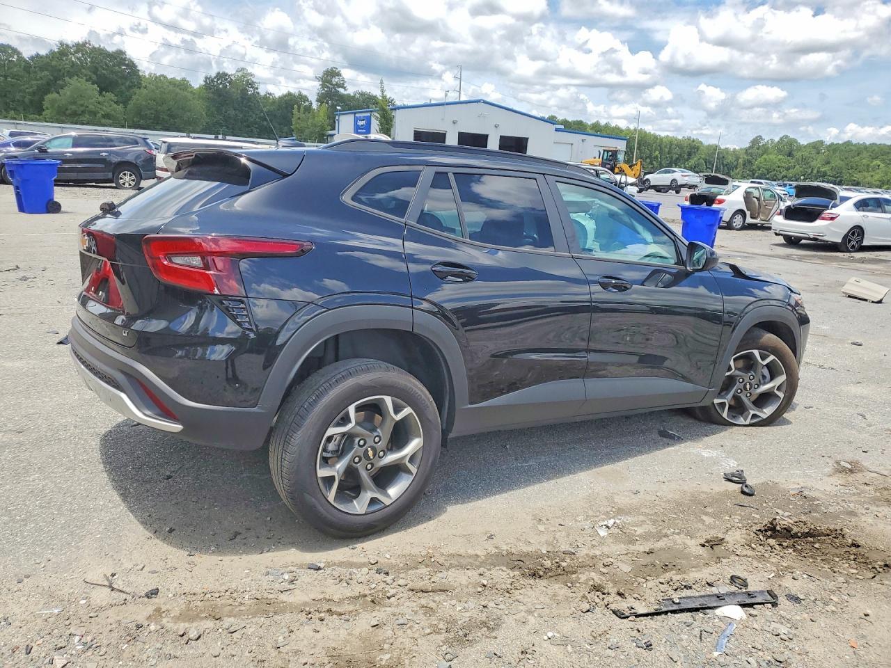 2025 Chevrolet Trax 1Lt - Image 3