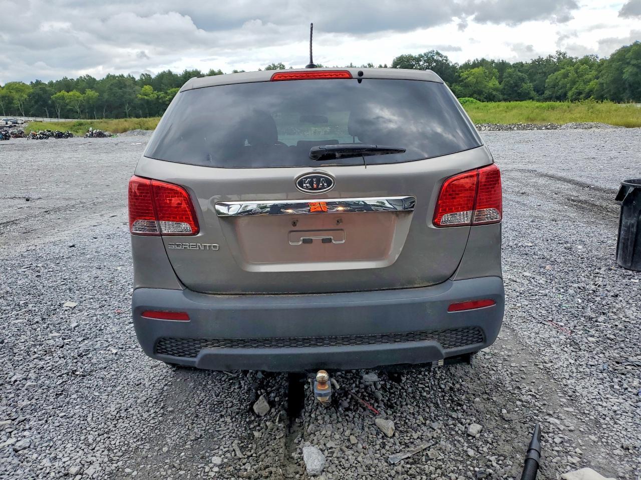 2013 Kia Sorento Lx - Image 6