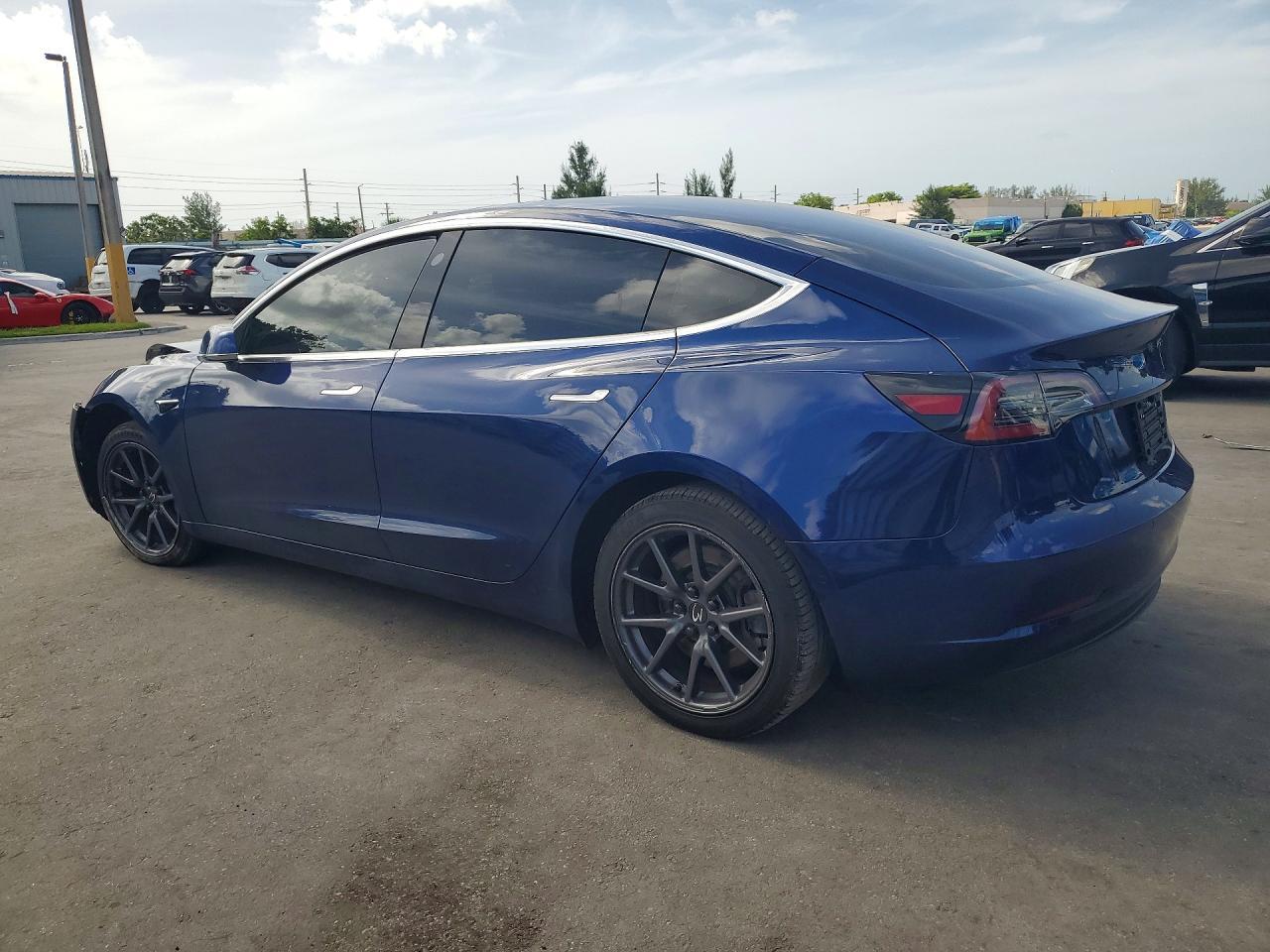 2019 Tesla Model 3 - Image 2