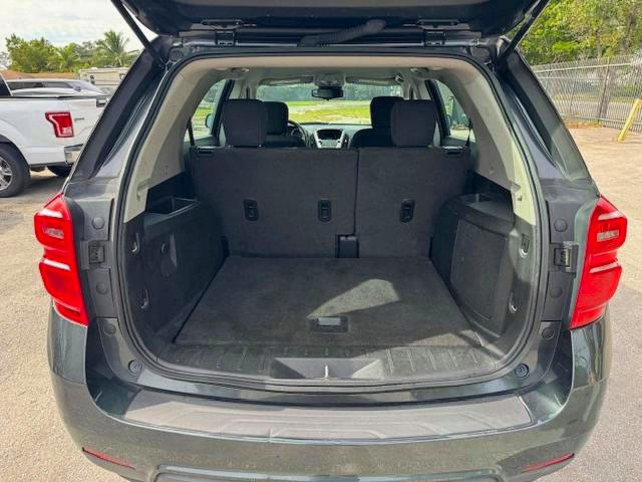 2017 Chevrolet Equinox Ls - Image 6
