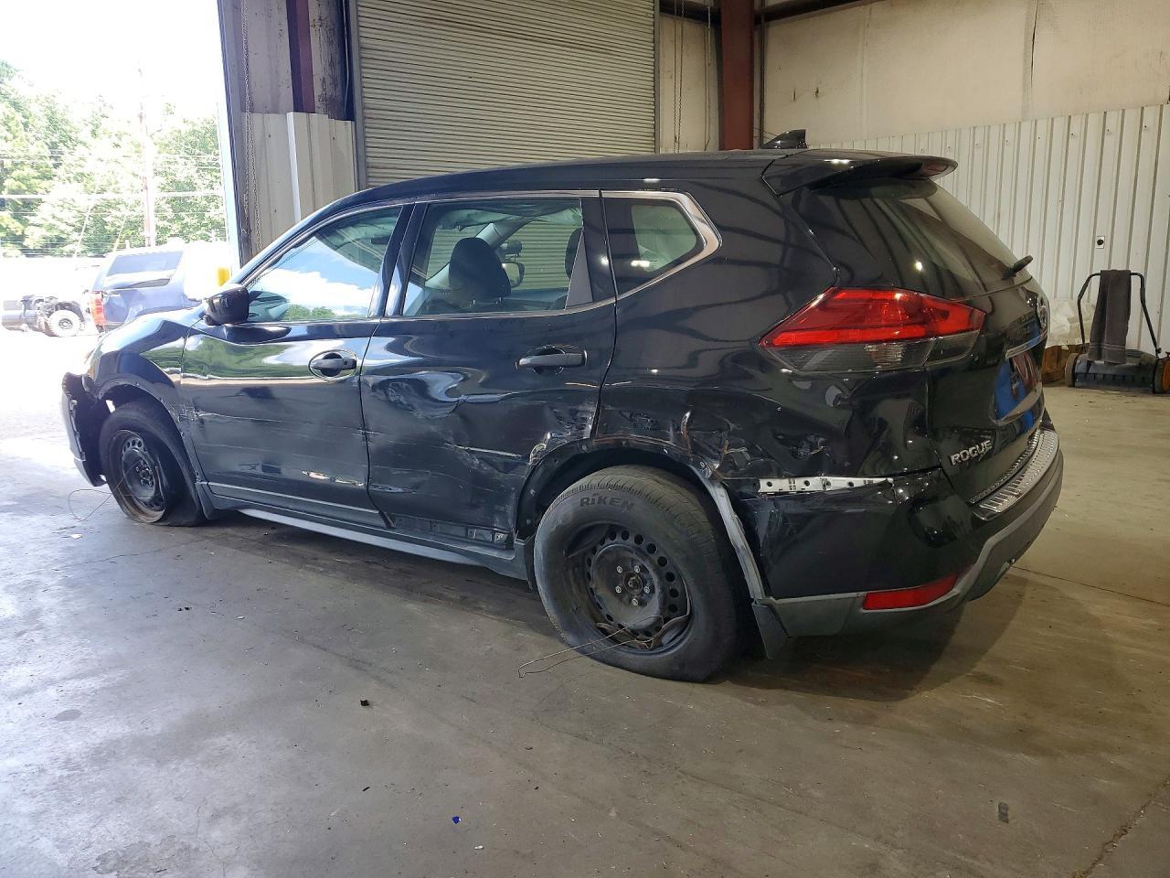 2017 Nissan Rogue S - Фото 2