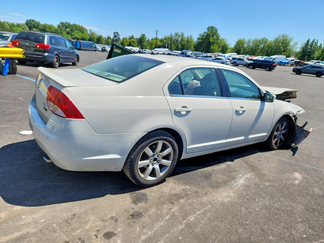 2010 Mercury Milan Premier - Image 3