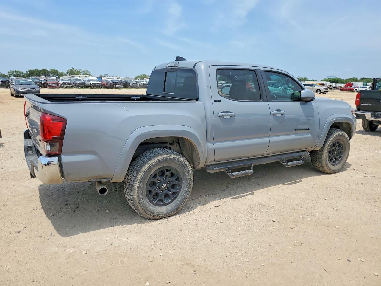 2021 Toyota Tacoma Sr5 V6 - Фото 3