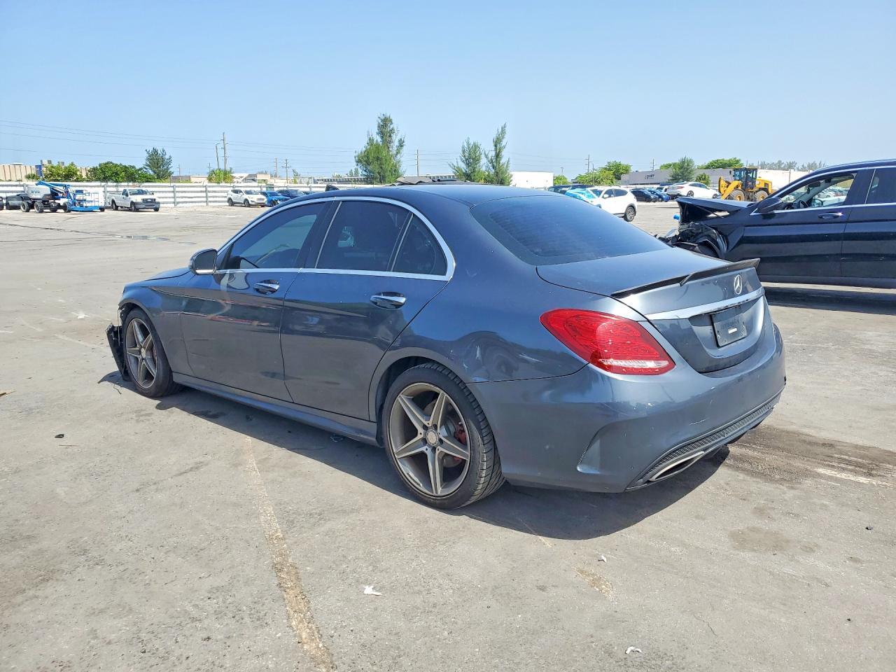2016 Mercedes-Benz C 300 - Фото 2