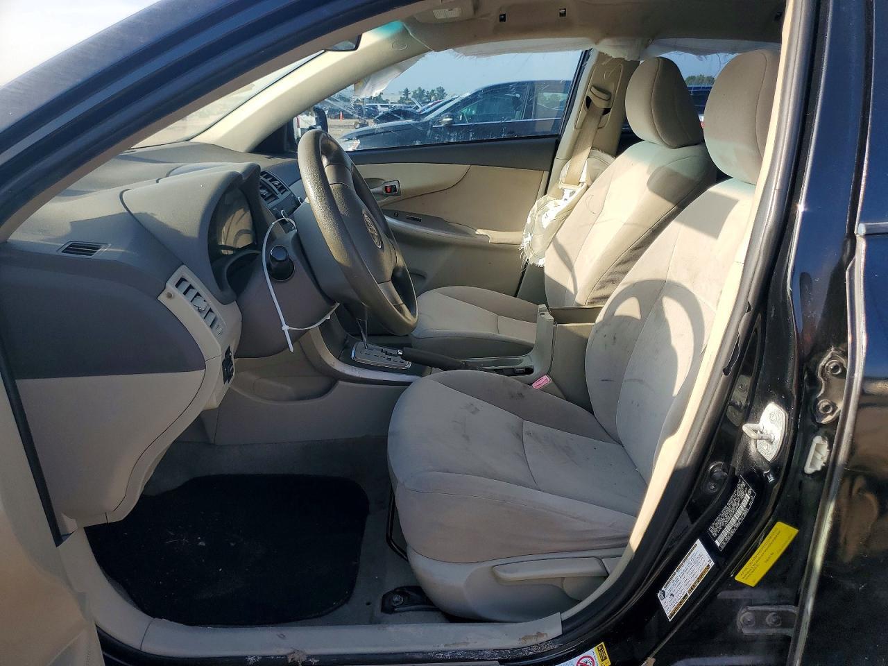 2010 Toyota Corolla Le - Фото 7