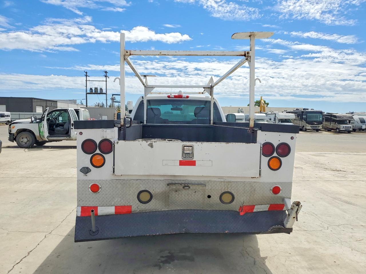 2010 GMC Sierra C2500 Heavy Duty - Image 6