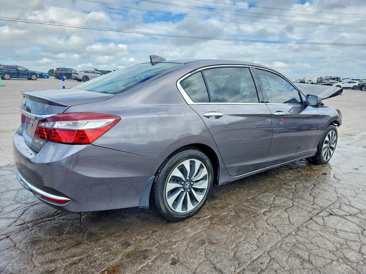 2017 Honda Accord Hybrid Exl - Image 3