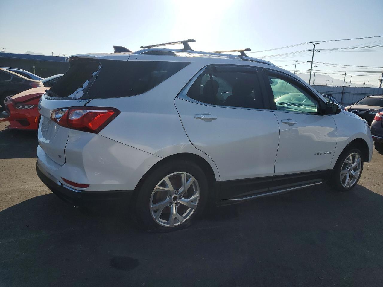 2018 Chevrolet Equinox Lt - Image 3