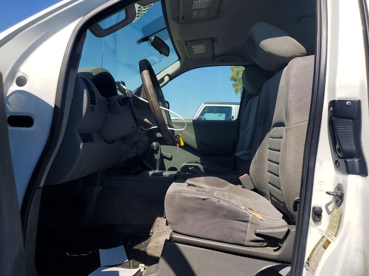 2013 Nissan Frontier S - Image 7