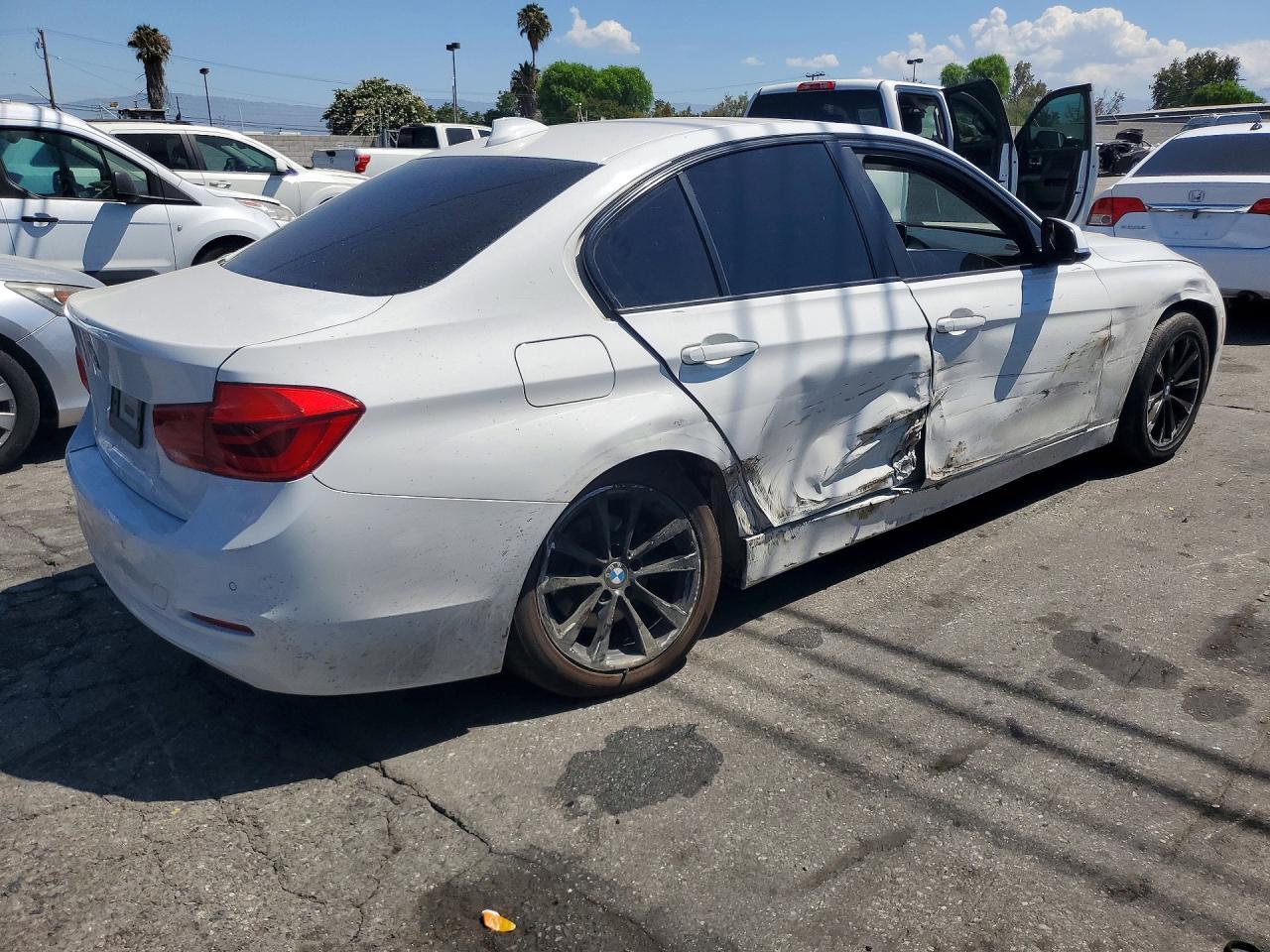2017 BMW 320 I - Image 3