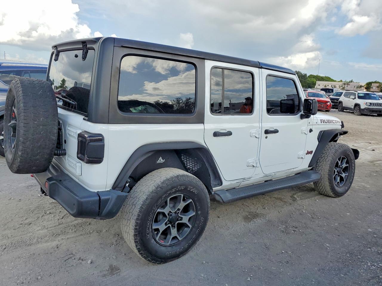2019 Jeep Wrangler Unlimited Sahara - Фото 3