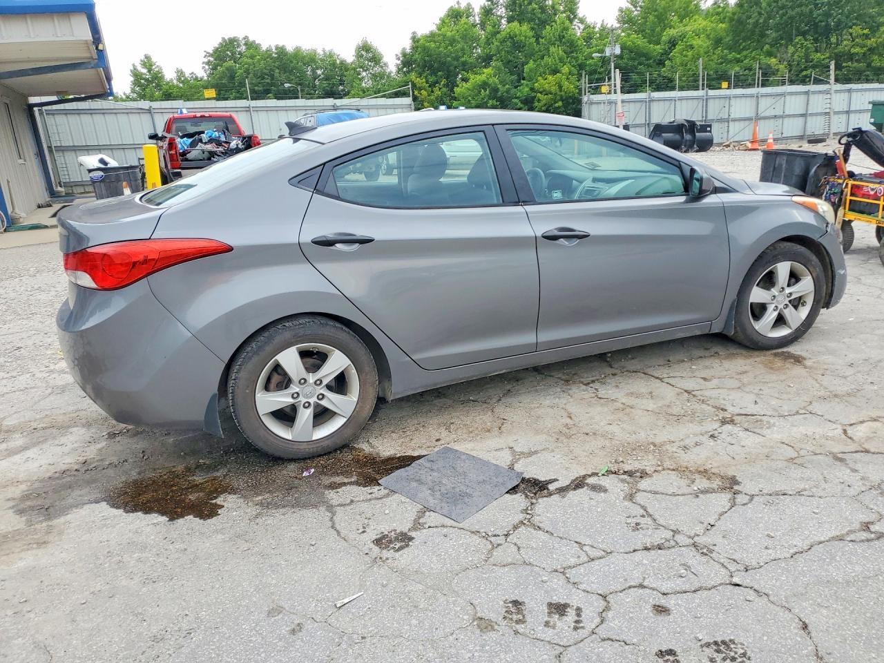 2013 Hyundai Elantra Gls - Image 3