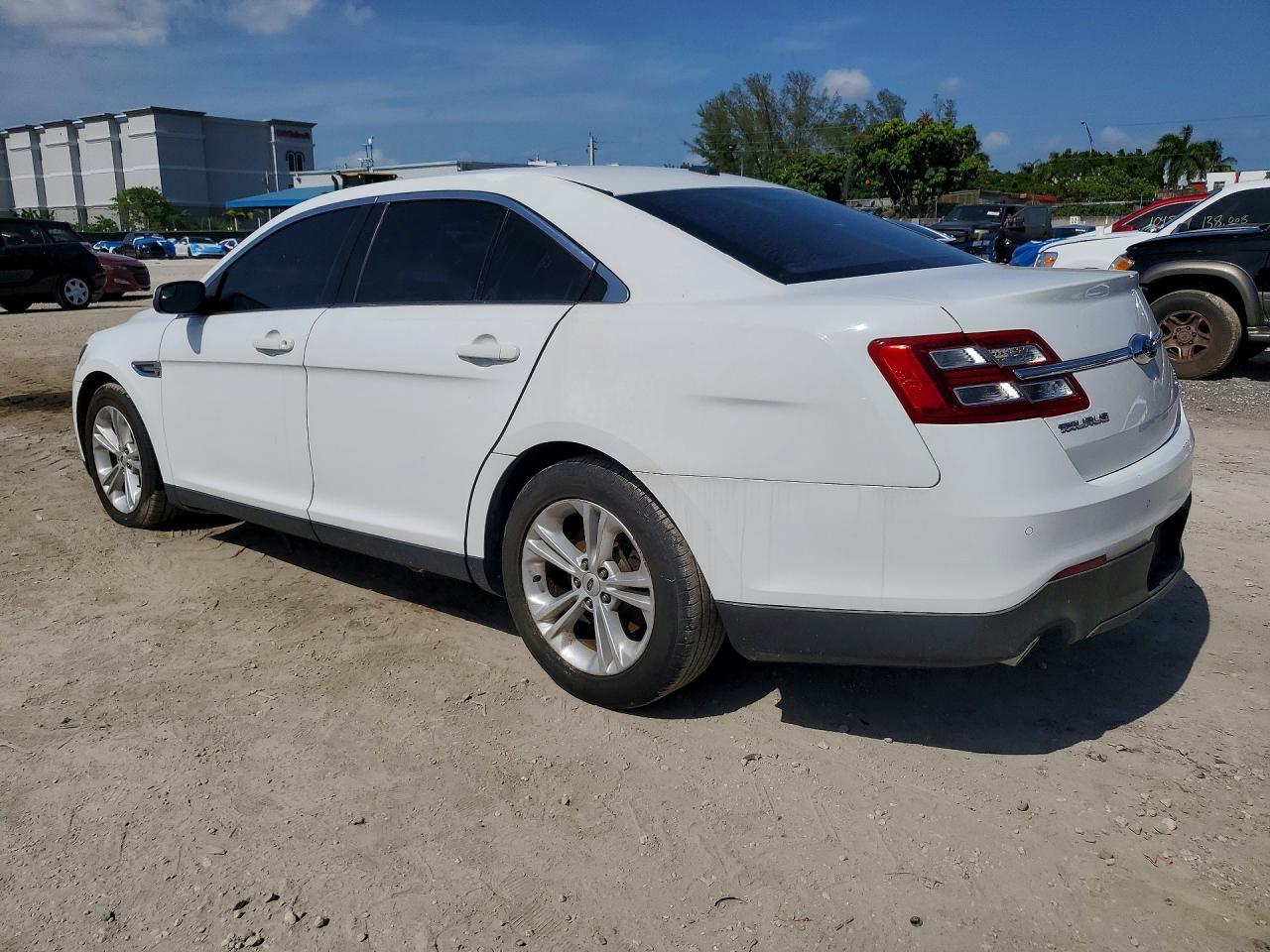 2014 Ford Taurus Sel - Image 2