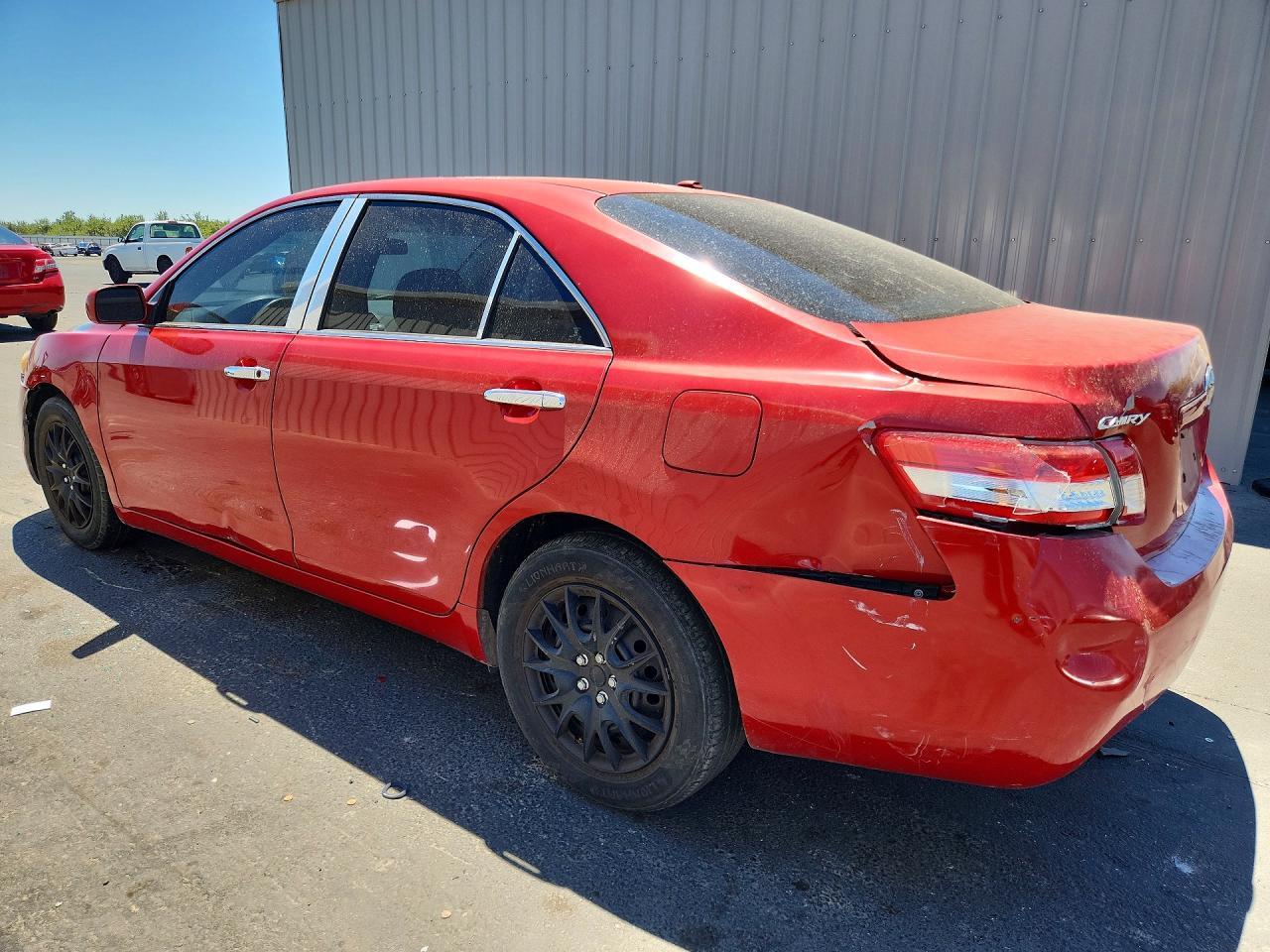 2011 Toyota Camry - Фото 2