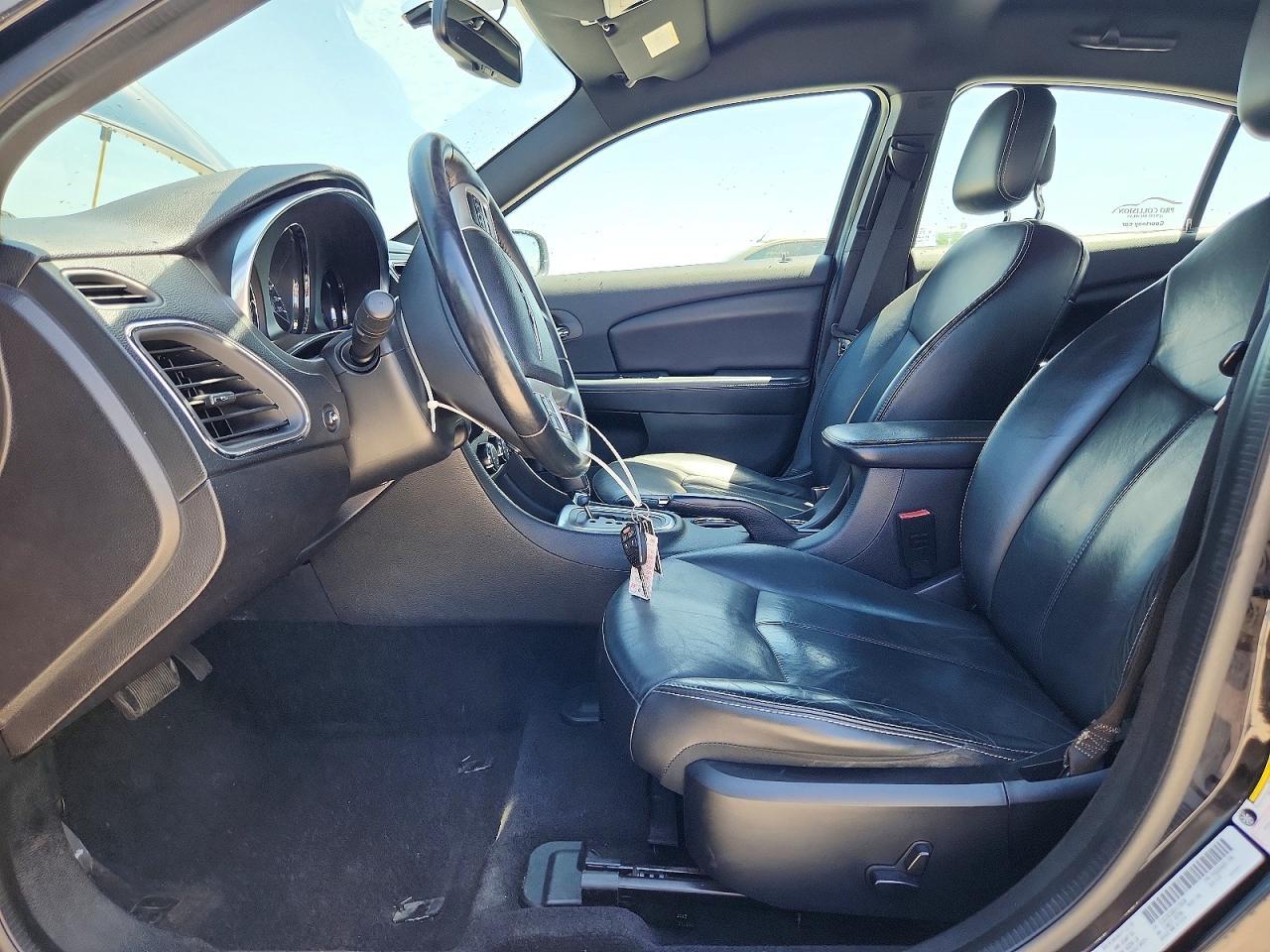 2014 Chrysler 200 Limited - Фото 7