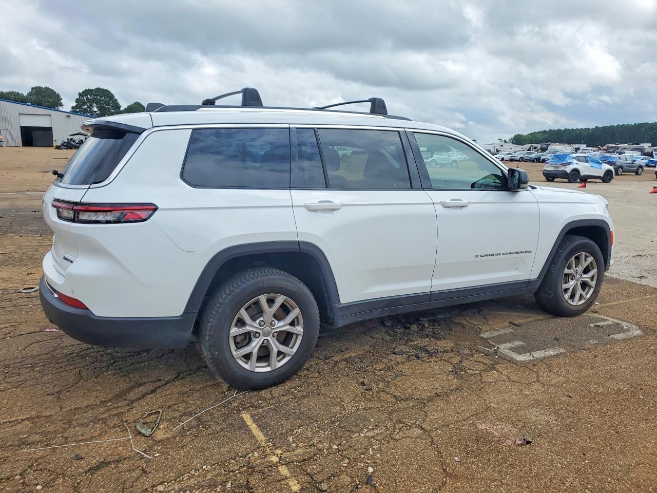 2021 Jeep Grand Cherokee L Limited - Image 3