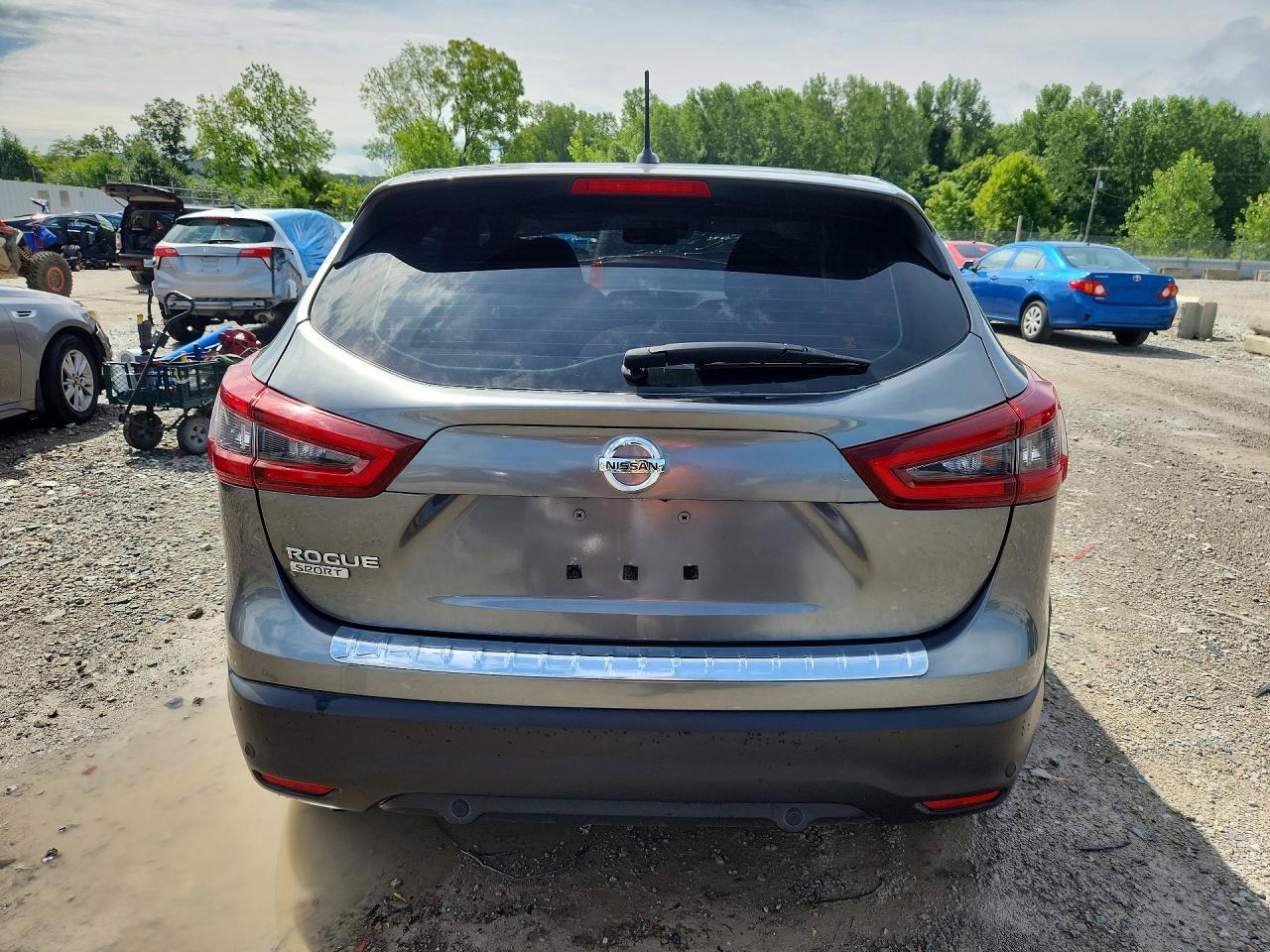 2020 Nissan Rogue Sport S - Image 6