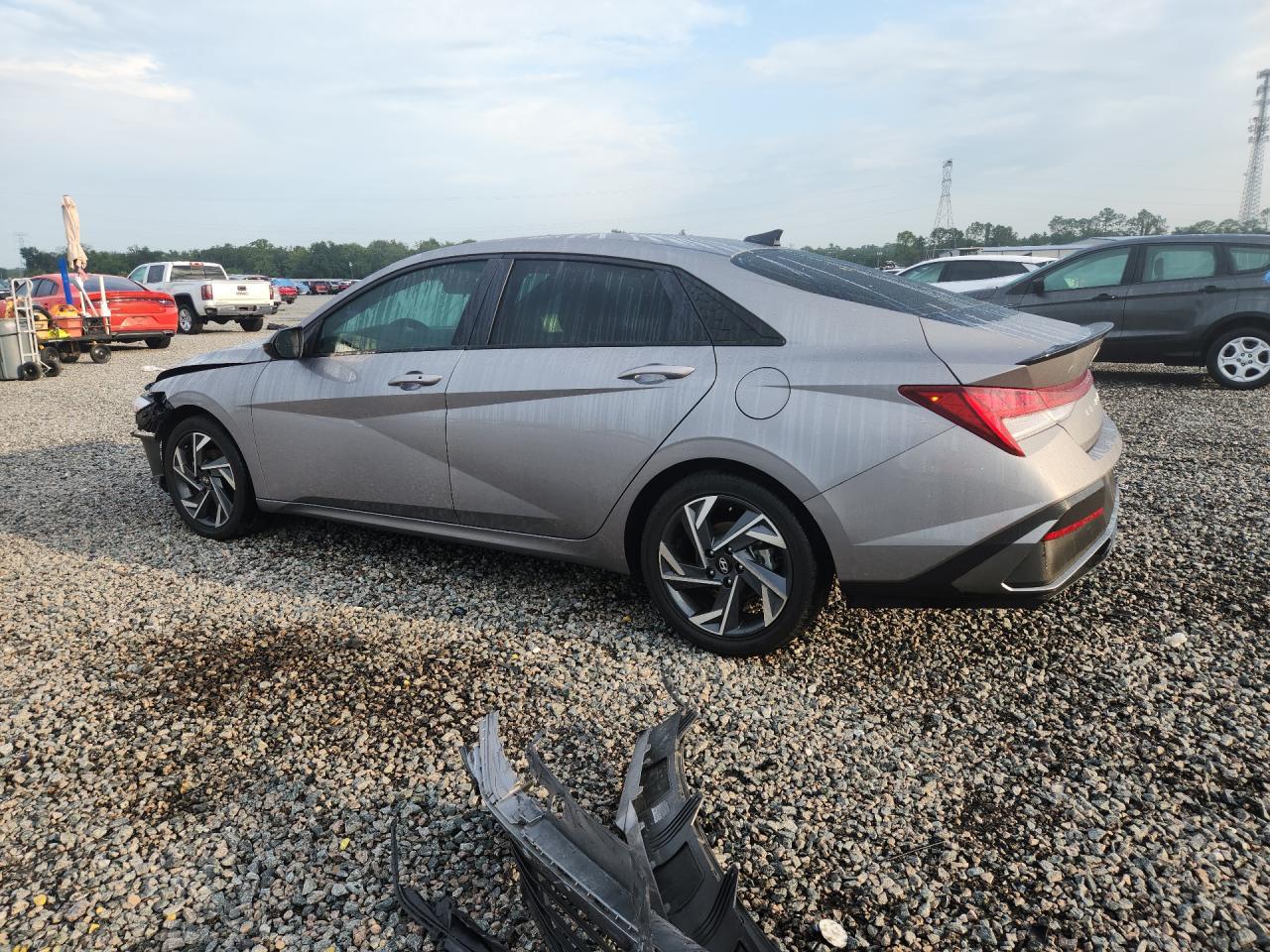 2025 Hyundai Elantra Hybrid Sel Sport - Фото 2