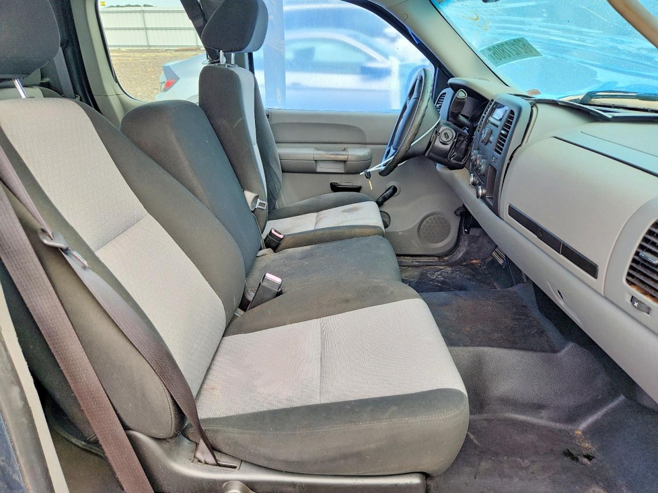 2009 Chevrolet Silverado C1500 - Image 7