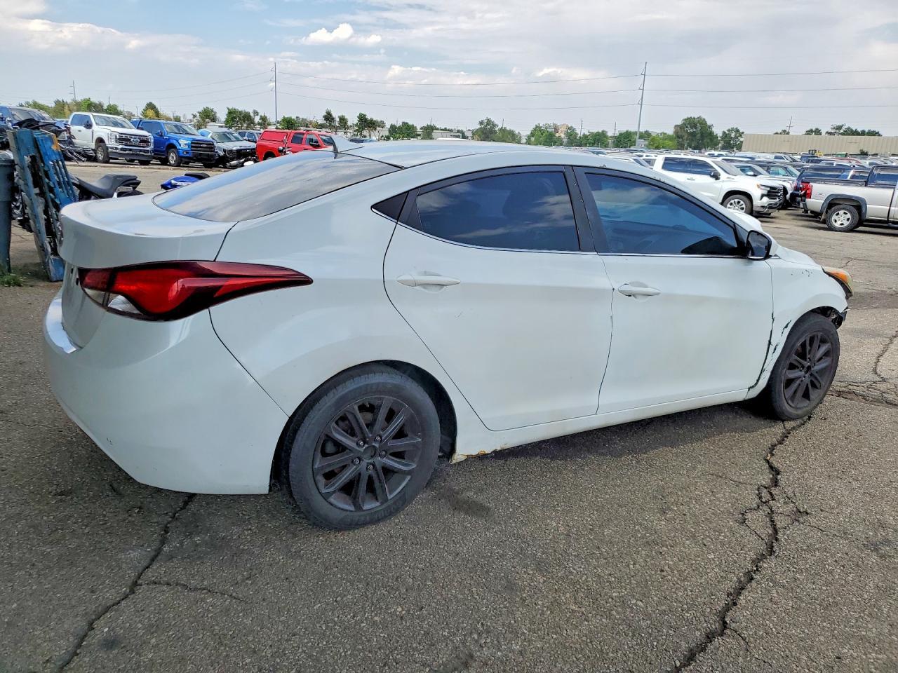 2015 Hyundai Elantra Se - Фото 3