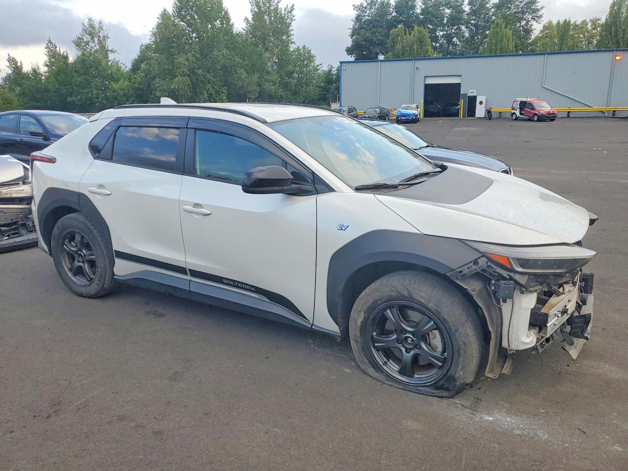 2024 Subaru Solterra Premium - Фото 4