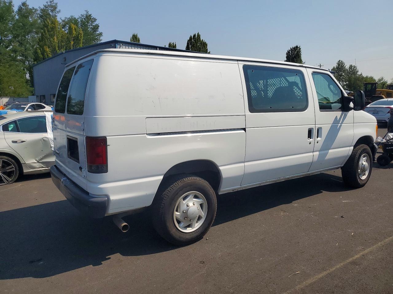 2007 Ford Econoline E350 Super Duty Van - Image 3