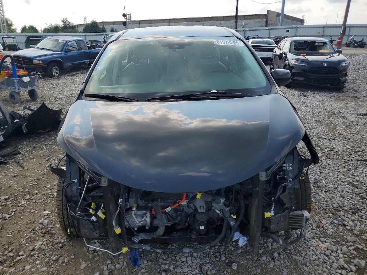 2022 Toyota Sienna Le - Фото 5