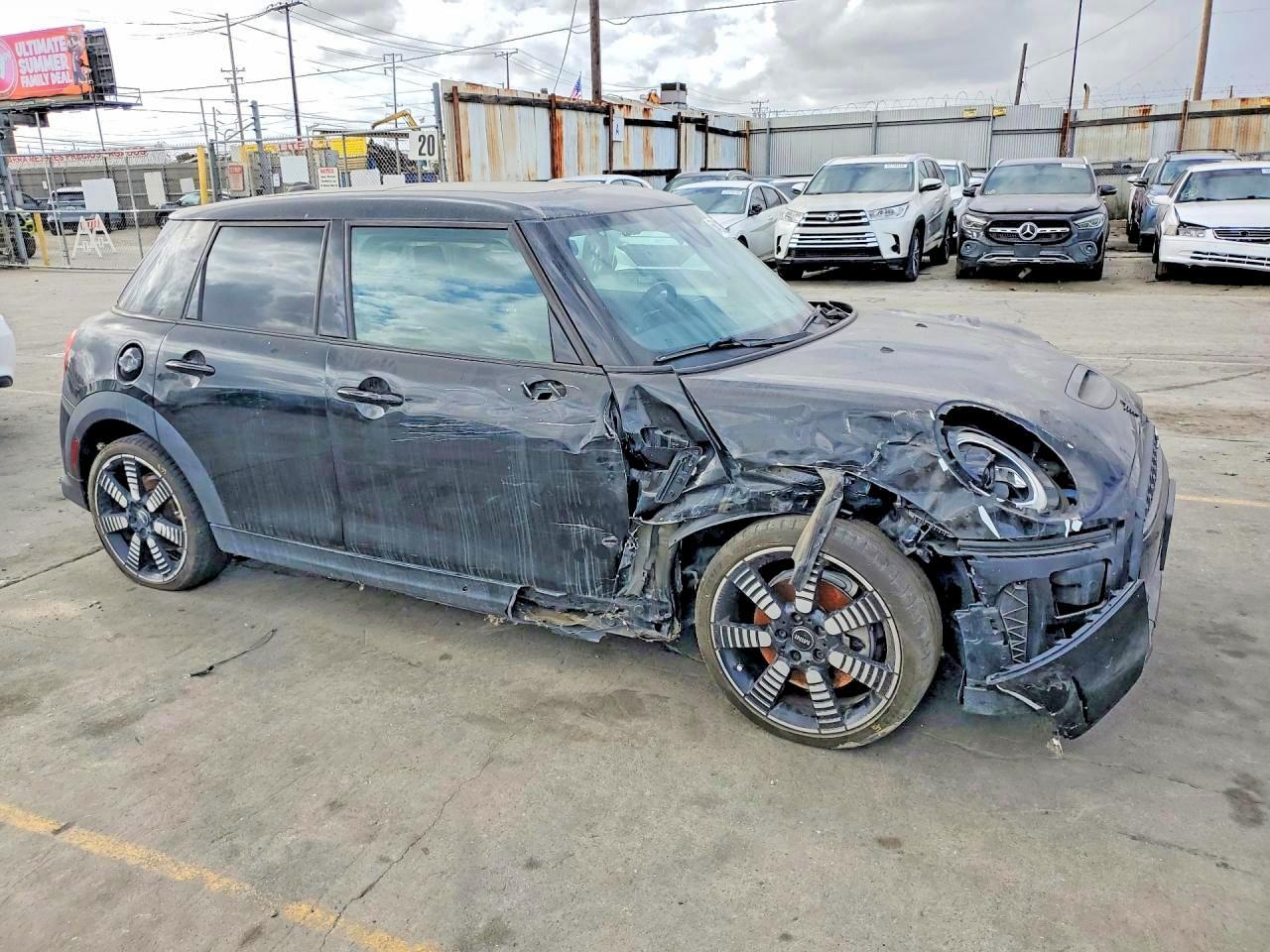 2023 Mini Cooper S - Image 4