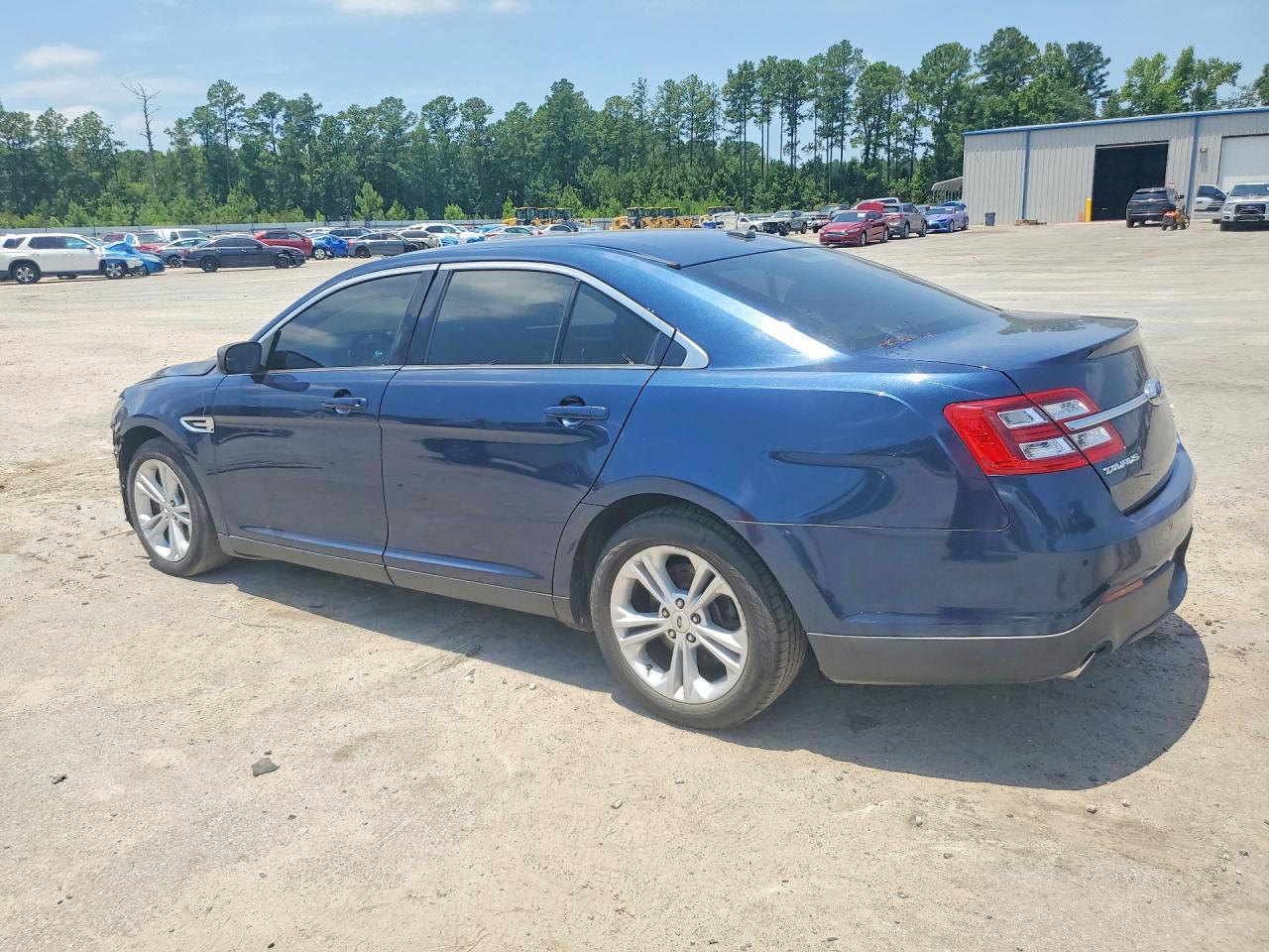 2016 Ford Taurus Sel - Фото 2